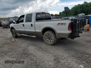 2006 Ford F-250 XL z VIN 1FTSW21P46EC79656, wystawiony jako Copart lot #55522945 z przebiegiem Nie podano mil oraz Szkoda całkowita • Salvage title. Historia ofert i sprzedaży dostępna na DreamBid. Obrazek 2.