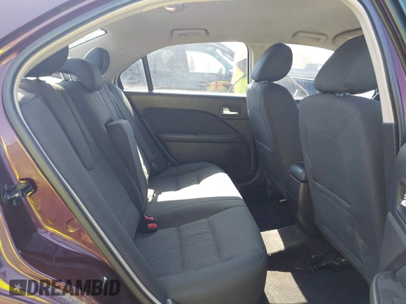 2011 Ford Fusion SE with VIN 3FAHP0HA5BR320130, listed as a IAAI auction lot 42103321 with 191,178 mi miles. Bid and sale history available at carsss.com. Image 8.