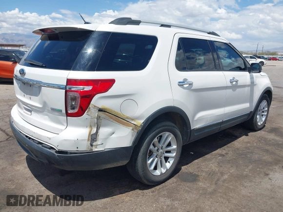 2013 Ford Explorer XLT z VIN 1FM5K7D9XDGB63233, wystawiony jako IAAI lot #42571747 z przebiegiem 228 024 mil mil oraz . Historia ofert i sprzedaży dostępna na DreamBid. Obrazek 4.