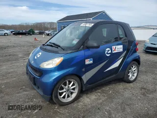 2008 Smart fortwo Pure z VIN WMEEJ31X38K136723, wystawiony jako Copart lot #49301765 z przebiegiem 63 431 mil mil oraz Tytuł czysty. Historia ofert i sprzedaży dostępna na DreamBid. Obrazek 1.