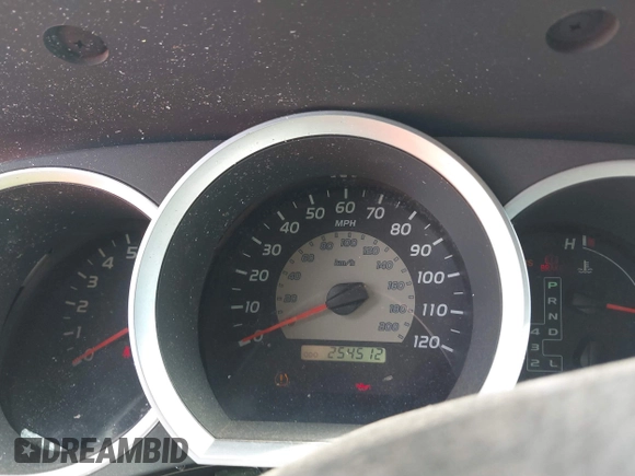 2006 Toyota Tacoma PreRunner z VIN 5TEJU62N56Z317981, wystawiony jako IAAI lot #41647457 z przebiegiem 254 512 mil mil oraz . Historia ofert i sprzedaży dostępna na DreamBid. Obrazek 7.