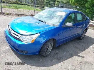 2010 Ford Focus SE z VIN 1FAHP3FNXAW168235, wystawiony jako IAAI lot #42091111 z przebiegiem 64 198 mil mil oraz . Historia ofert i sprzedaży dostępna na DreamBid. Obrazek 2.