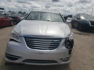 2012 Chrysler 200 Limited with VIN 1C3CCBCG2CN315435, listed as a Copart auction lot 69075253 with 0 mi miles and Salvage Title. Bid and sale history available at carsss.com. Image 5.