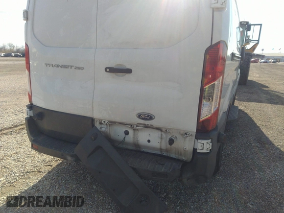 2018 Ford Transit with VIN 1FTYR2YM8JKB11512, listed as a IAAI auction lot 41594917 with 107,015 mi miles and . Bid and sale history available at DreamBid. Image 6.