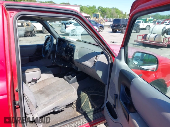 2000 Ford Ranger XL with VIN 1FTYR10C7YPA11959, listed as a IAAI auction lot 41978386 with 221,706 mi miles. Bid and sale history available at carsss.com. Image 5.