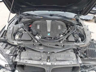 2014 BMW 7 Series ALPINA B7 z VIN WBAYE8C57ED134799, wystawiony jako IAAI lot #41891633 z przebiegiem 96 411 mil mil oraz . Historia ofert i sprzedaży dostępna na DreamBid. Obrazek 10.