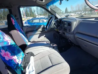 2001 Ford Super Duty F-250 XL with VIN 3FTNW21F31MA77558, listed as a IAAI auction lot 41536844 with 247,531 mi miles. Bid and sale history available at carsss.com. Image 5.
