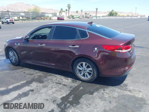2018 Kia Optima LX z VIN 5XXGT4L36JG179485, wystawiony jako IAAI lot #42100805 z przebiegiem 90 165 mil mil oraz . Historia ofert i sprzedaży dostępna na DreamBid. Obrazek 3.