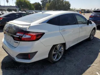 2018 Honda Clarity Plug-In Hybrid with VIN JHMZC5F15JC012817, listed as a Copart auction lot 73010304 with 158,492 mi miles and Salvage Title. Bid and sale history available at carsss.com. Image 3.