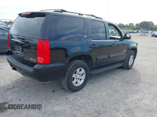 2009 GMC Yukon SLT 4SB with VIN 1GKFK33049R209059, listed as a IAAI auction lot 41673686 with 206,570 mi miles and . Bid and sale history available at DreamBid. Image 4.