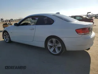 2007 BMW 3 Series 328i with VIN WBAWV13597P117499, listed as a Copart auction lot 42053095 with 230,508 mi miles and Salvage title. Bid and sale history available at DreamBid. Image 2.