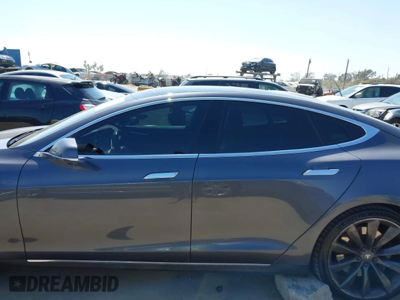 2014 Tesla Model S 60 с VIN 5YJSA1H15EFP65285, выставлен на аукционе IAAI как лот 42297394 с пробегом 178 866 миль миль и . История ставок и продаж доступна на DreamBid. Изображение 14.