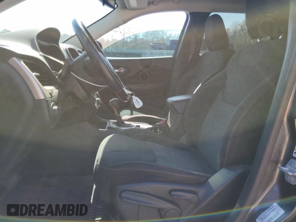 2015 Jeep Cherokee Latitude with VIN 1C4PJLCB5FW731796, listed as a Copart auction lot 49316845 with 129,973 mi miles and Salvage Title. Bid and sale history available at carsss.com. Image 7.