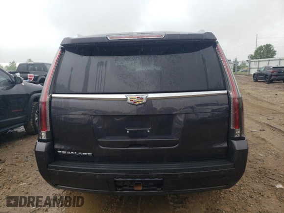 2016 Cadillac Escalade Luxury Collection z VIN 1GYS4BKJ9GR428387, wystawiony jako Copart lot #59757775 z przebiegiem Nie podano mil oraz Czysty tytuł • Clean title. Historia ofert i sprzedaży dostępna na DreamBid. Obrazek 6.