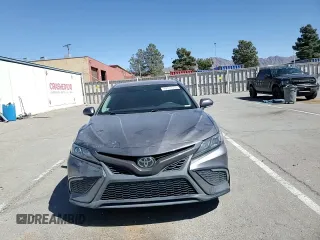 2022 Toyota Camry SE z VIN 4T1G11AK3NU657890, wystawiony jako Copart lot #49311565 z przebiegiem 61 017 mil mil oraz Szkoda całkowita • Salvage title. Historia ofert i sprzedaży dostępna na DreamBid. Obrazek 11.