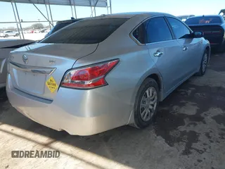 2015 Nissan Altima 2.5 SV with VIN 1N4AL3AP2FC146003, listed as a IAAI auction lot 41657030 with 127,489 mi miles. Bid and sale history available at carsss.com. Image 4.