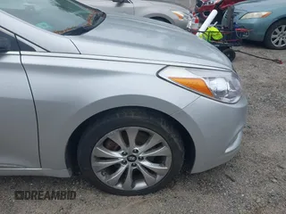 2013 Hyundai Azera с VIN KMHFG4JGXDA325601, выставлен на аукционе IAAI как лот 42459533 с пробегом 85 034 миль миль и . История ставок и продаж доступна на DreamBid. Изображение 6.