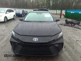 2025 Toyota Camry LE with VIN 4T1DAACK5SU060431, listed as a IAAI auction lot 41552223 with 2,490 mi miles and . Bid and sale history available at DreamBid. Image 13.