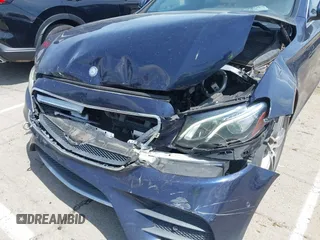 2017 Mercedes-Benz E 300 Luxury с VIN WDDZF4JB3HA155487, выставлен на аукционе IAAI как лот 42509860 с пробегом 103 974 миль миль и . История ставок и продаж доступна на DreamBid. Изображение 6.