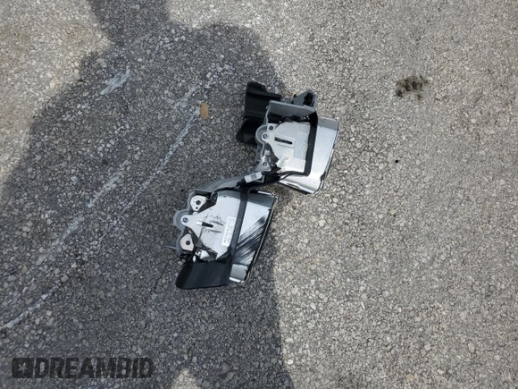 2022 Ford Explorer Limited z VIN 1FMSK7FH7NGA76253, wystawiony jako Copart lot #58792995 z przebiegiem 111 947 mil mil oraz Nie do naprawy • Non repairable. Historia ofert i sprzedaży dostępna na DreamBid. Obrazek 13.