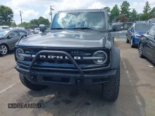 2024 Ford Bronco Outer Banks z VIN 1FMDE8BHXRLA40761, wystawiony jako IAAI lot #42704734 z przebiegiem 22 706 mil mil oraz . Historia ofert i sprzedaży dostępna na DreamBid. Obrazek 12.