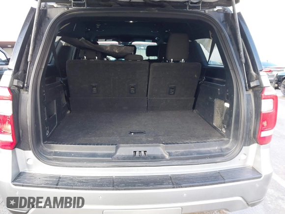 2020 Ford Expedition Max XLT z VIN 1FMJK1JT7LEA46344, wystawiony jako IAAI lot #41510918 z przebiegiem 81 991 mil mil oraz . Historia ofert i sprzedaży dostępna na DreamBid. Obrazek 20.