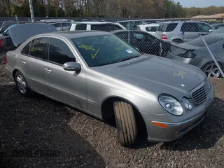 2005 Mercedes-Benz E 320 z VIN WDBUF82JX5X168343, wystawiony jako IAAI lot #42131862 z przebiegiem 222 327 mil mil oraz . Historia ofert i sprzedaży dostępna na DreamBid. Obrazek 1.