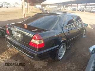 1999 Mercedes-Benz C z VIN WDBHA33G9XF800344, wystawiony jako IAAI lot #41528977 z przebiegiem Nie podano mil oraz . Historia ofert i sprzedaży dostępna na DreamBid. Obrazek 4.