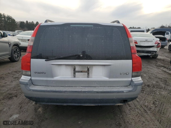 2004 Volvo V70 with VIN YV1SW61T742427022, listed as a Copart auction lot 42996185 with NaN miles and Salvage Title. Bid and sale history available at carsss.com. Image 6.