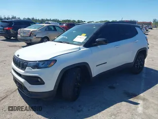 2022 Jeep Compass Latitude with VIN 3C4NJCBB0NT235267, listed as a IAAI auction lot 41700373 with 24,768 mi miles and . Bid and sale history available at carsss.com. Image 2.