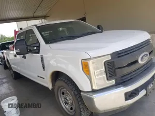 2017 Ford F-350 XL z VIN 1FT7W3AT7HED28246, wystawiony jako IAAI lot #42672583 z przebiegiem 133 085 mil mil oraz . Historia ofert i sprzedaży dostępna na DreamBid. Obrazek 13.