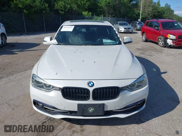 2016 BMW 3 Series 328i xDrive z VIN WBA8E3G51GNU00179, wystawiony jako IAAI lot #42292023 z przebiegiem 106 513 mil mil oraz . Historia ofert i sprzedaży dostępna na DreamBid. Obrazek 13.
