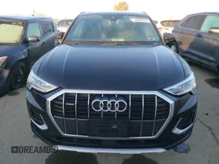 2019 Audi Q3 Premium Plus with VIN WA1BECF3XK1069346, listed as a Copart auction lot 38804023 with 21,783 mi miles. Bid and sale history available at carsss.com. Image 5.