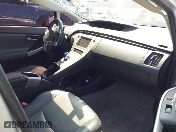 2015 Toyota Prius Four with VIN JTDKN3DUXF1885268, listed as a IAAI auction lot 42087198 with 98,482 mi miles. Bid and sale history available at carsss.com. Image 5.
