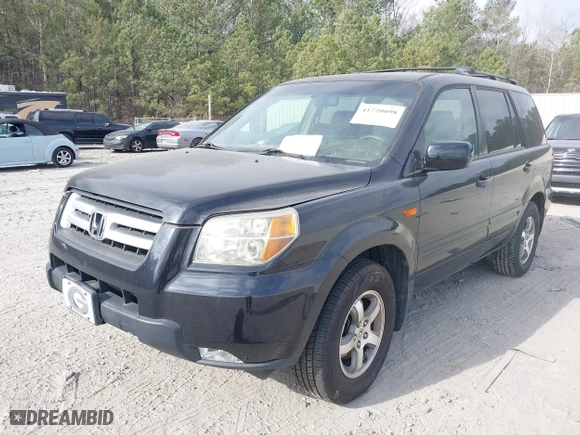2006 Honda Pilot EX-L with VIN 5FNYF28576B030507, listed as a IAAI auction lot 41720898 with 201,518 mi miles. Bid and sale history available at carsss.com. Image 2.