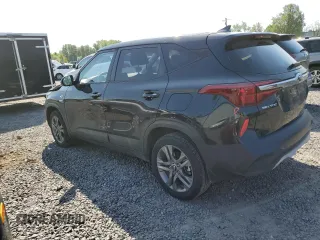 2021 Kia Seltos LX z VIN KNDEPCAA0M7097143, wystawiony jako Copart lot #54057815 z przebiegiem 59 930 mil mil oraz Szkoda całkowita • Salvage title. Historia ofert i sprzedaży dostępna na DreamBid. Obrazek 2.