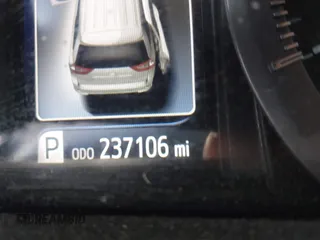 2019 Toyota Sienna L z VIN 5TDZZ3DC3KS988944, wystawiony jako IAAI lot #42019544 z przebiegiem 237 106 mil mil oraz . Historia ofert i sprzedaży dostępna na DreamBid. Obrazek 16.