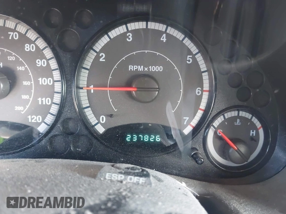2007 Jeep Liberty Sport with VIN 1J4GL48K47W537636, listed as a IAAI auction lot 41740319 with 237,826 mi miles. Bid and sale history available at carsss.com. Image 15.