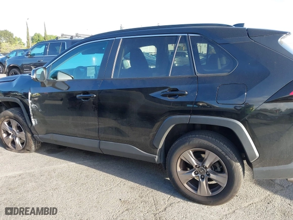 2022 Toyota RAV4 XLE with VIN 2T3W1RFV6NW202715, listed as a IAAI auction lot 41945039 with 68,129 mi miles. Bid and sale history available at carsss.com. Image 14.