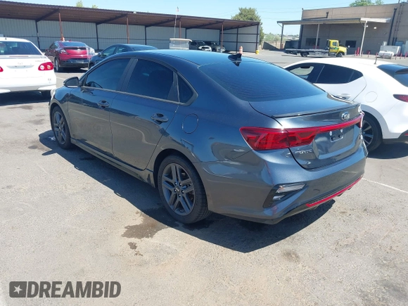 2020 Kia Forte GT-Line z VIN 3KPF34AD4LE180606, wystawiony jako IAAI lot #42311974 z przebiegiem 46 088 mil mil oraz . Historia ofert i sprzedaży dostępna na DreamBid. Obrazek 3.