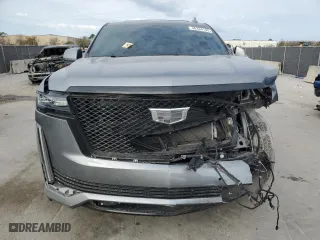 2022 Cadillac Escalade Sport with VIN 1GYS4FKL7NR145458, listed as a Copart auction lot 46334145 with 28,622 mi miles and Salvage Title. Bid and sale history available at carsss.com. Image 5.