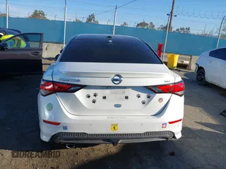 2020 Nissan Sentra SR with VIN 3N1AB8DV0LY261421, listed as a IAAI auction lot 41752418 with 42,971 mi miles and . Bid and sale history available at DreamBid. Image 16.