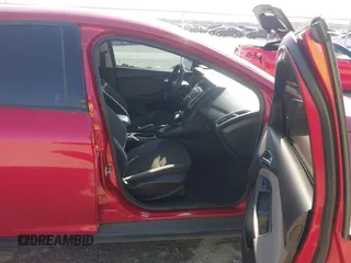 2012 Ford Focus SE с VIN 1FAHP3F25CL428812, выставлен на аукционе IAAI как лот 41850753 с пробегом 146 922 миль миль и . История ставок и продаж доступна на DreamBid. Изображение 5.
