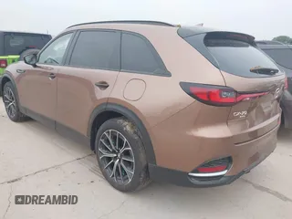 2025 Mazda CX-70 Premium Plus with VIN JM3KJEHA1S1111323, listed as a IAAI auction lot 42109316 with 561 mi miles and . Bid and sale history available at DreamBid. Image 3.