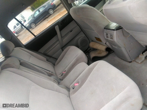 2008 Toyota Highlander with VIN JTEES41A782021955, listed as a IAAI auction lot 42008204 with 275,887 mi miles. Bid and sale history available at carsss.com. Image 8.