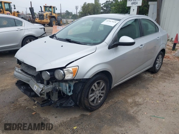 2014 Chevrolet Sonic LT с VIN 1G1JC5SH5E4170875, выставлен на аукционе IAAI как лот 42367419 с пробегом 152 289 миль миль и . История ставок и продаж доступна на DreamBid. Изображение 2.