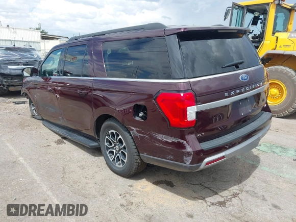 2024 Ford Expedition Max XLT with VIN 1FMJK1H85REA41962, listed as a IAAI auction lot 42737239 with 40,724 mi miles and . Bid and sale history available at DreamBid. Image 3.
