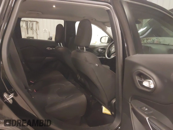 2019 Jeep Cherokee Latitude with VIN 1C4PJMCX6KD218841, listed as a IAAI auction lot 41826614 with 110,109 mi miles and . Bid and sale history available at DreamBid. Image 8.