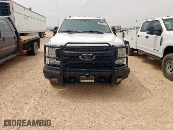 2018 Ford F-350 XL z VIN 1FT8W3BT3JEC94976, wystawiony jako Copart lot #57109615 z przebiegiem 149 143 mil mil oraz Czysty tytuł • Clean title. Historia ofert i sprzedaży dostępna na DreamBid. Obrazek 5.