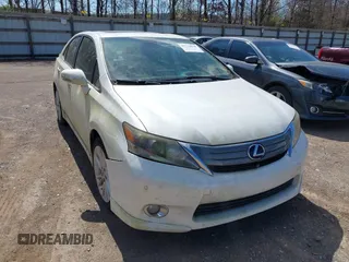 2010 Lexus HS 250h z VIN JTHBB1BAXA2019903, wystawiony jako IAAI lot #41712038 z przebiegiem 224 733 mil mil oraz . Historia ofert i sprzedaży dostępna na DreamBid. Obrazek 6.
